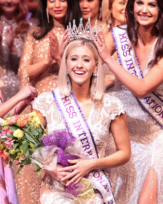 In the photo: Miss International 2019 , Ava Hill, of North Dakota, is crowned by Miss International 2018, Kaylee Ewing.; Photo credit: Paula Preston Photographer