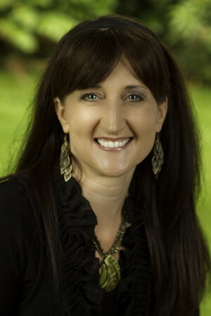 Indie Author to Give $1M in Royalties to Publisher That Negotiates 4-Book Contract