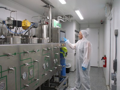 VIVO's super-critical CO2 extraction system at the Company's Napanee facility (CNW Group/VIVO Cannabis Inc.)