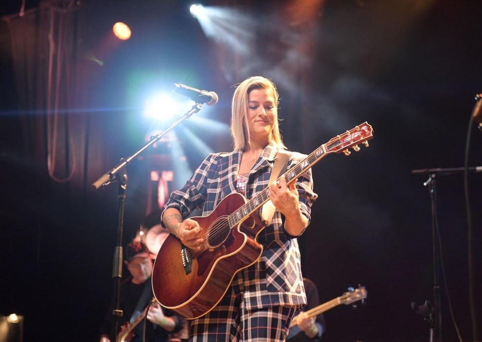 Cassadee Pope performs with her Gibson Parlor Chroma.