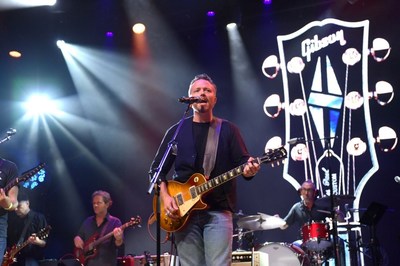 Jason Isbell performs with his Gibson Les Paul Standard 1959 Red Eye original.
