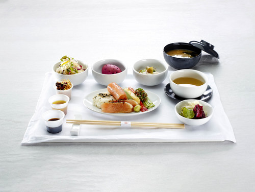 Air Canada Partners with Award-Winning Canadian Chef Antonio Park to Expand Meal Options on Asian and South American Flights (CNW Group/Air Canada)