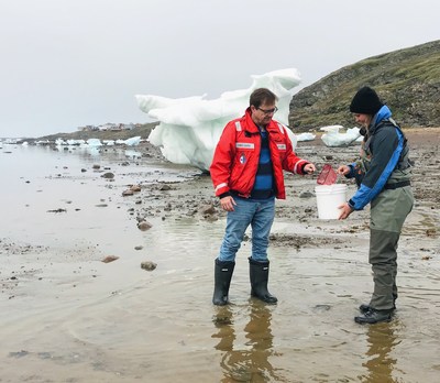 Le gouvernement du Canada investit dans une initiative de sciences marines dirige par l'Universit de Waterloo,  Iqaluit, au Nunavut (Groupe CNW/Pches et Ocans Canada)