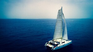 The expedition 'Oceania' Looks for Young Adventurers Who Are Willing to Travel Around the Planet to Turn the World Around