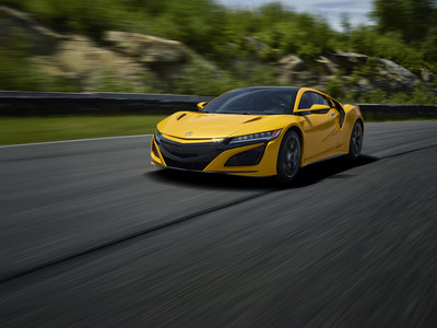 2020 Acura NSX Debuts Indy Yellow Pearl Heritage Color at Monterey Car Week