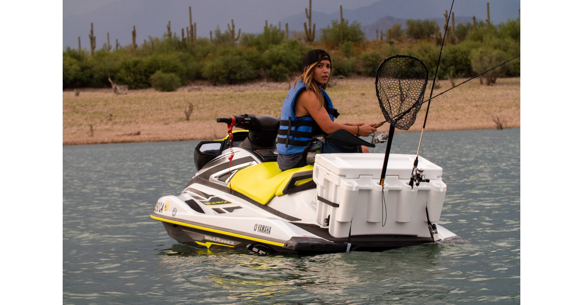 Canyon Coolers: Personal Water Craft Fishing Gets a Facelift with the  Fishcool 50 QT Cooler/Bait Tank