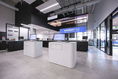 Staples Canada opens the Working and Learning Store concept in Oakville, featuring a new coworking space, thousands of new products and elxr juice lab (CNW Group/Staples Canada ULC)