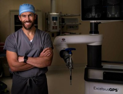 Dr. Roland Kent, Spine Surgeon at Axis Spine in Post Falls, Idaho, prepares to use the ExcelciusGPS.