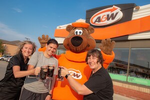 Christine Sinclair, A&amp;W Canada and the MS Society of Canada Score a Big Win on Burgers to Beat MS Day