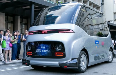 The WinBus, Taiwan’s first homegrown pure-electric, self-driving minibus.
