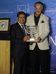El Presidente Juan Orlando Hernandez recibe el premio "Friend of Zion"  (Amigo de Sion)