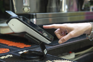 Compulocks Reveals a New Verifone Stand for the All-in-one Carbon Mobile 5 Terminal