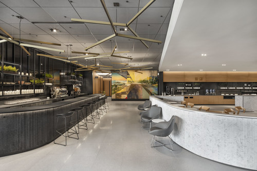 Conveniently located in the domestic gate area, the Air Canada Café will offer customers a wide selection of specialty beverages to Grab & Go or to be enjoyed with complimentary Wi-fi in a relaxed, bistro-type setting. (CNW Group/Air Canada)