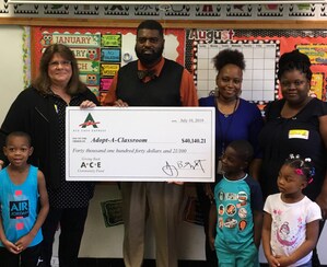 ACE Cash Express Raises $40,140 to Help Teachers Bring Supplies to Their Classrooms