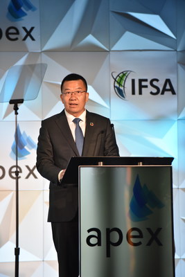 XiamenAir Chairman Zhao Dong addresses APEX 40th anniversary celebration in Los Angeles, calls on fellow airlines to follow XiamenAir's positive practices of supporting UN's Sustainable Development Goals