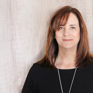 Embrace Home Loans CMO Dana Fortin Wins Women with Vision Award