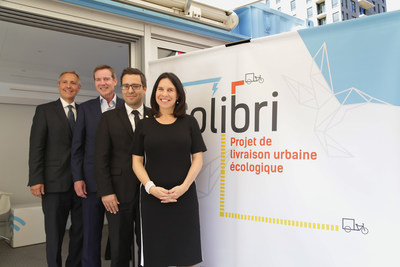 Valérie Plante, Mayor of Montréal and Arrondissement de Ville-Marie, Robert Beaudry, District Councillor for Saint-Jacques and Head of Economic and Commercial Development on the City’s Executive Committee, John Ferguson, President and CEO of Purolator, and Raymond Leduc, President of the Board of Directors of Jalon mtl. Photo: Joudy Hilal (CNW Group/Ville de Montréal - Arrondissement de Ville-Marie)
