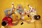 McDonald's du Canada célèbre la Soirée mondiale à la maison avec la McLivraison (MC) en proposant des vêtements et des accessoires exclusifs