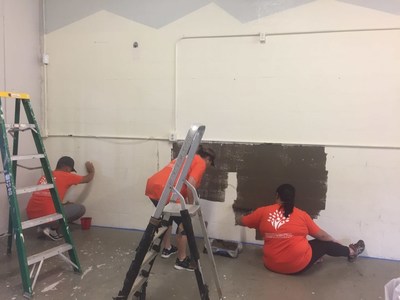 'Ohana Health Plan volunteers paint a teen room at the Boys & Girls Club. 'Ohana Health Plan volunteers paint a teen room at the Boys & Girls Club.