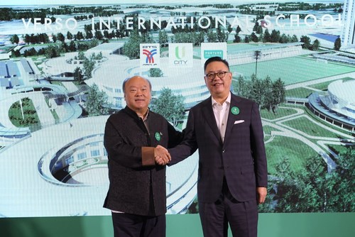 Mr. Keeree Kanjanapas, Chairman of the Board of Directors, BTS Group Holdings Plc. and Chairman of U City Plc. (left) and Mr. Howard Liang, Director of Fortune Hand Ventures Ltd. (right)