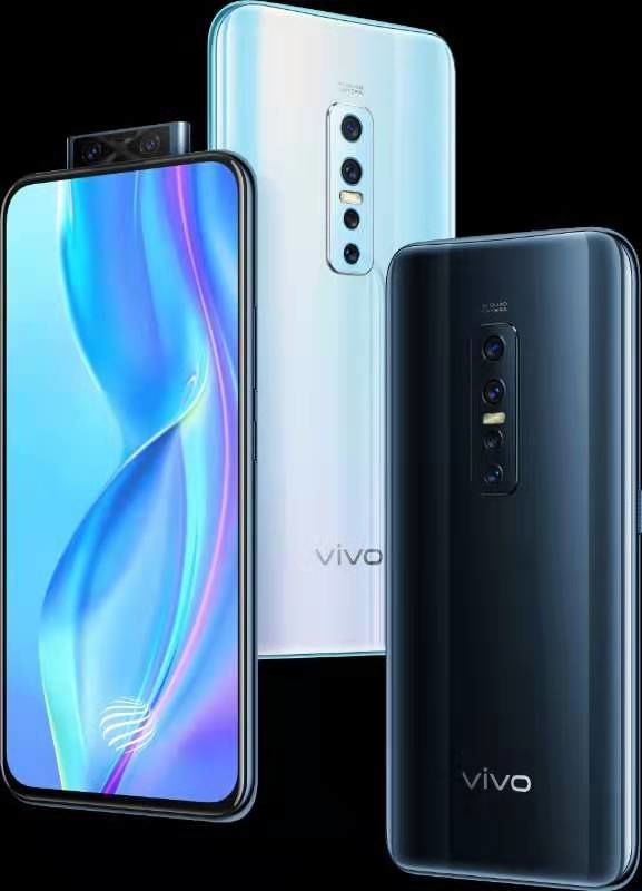 V17 Pro in Crystal Black and Crystal Sky designs