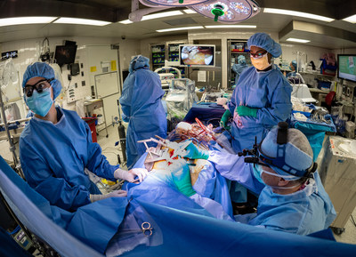 Dr. Alan Hartman, Northwell’s executive director of cardiovascular and thoracic surgery, leads a team in open-heart surgery at the Sandra Atlas Bass Heart Hospital. Photo credit: Northwell Health Dr. Alan Hartman, Northwell’s executive director of cardiovascular and thoracic surgery, leads a team in open-heart surgery at the Sandra Atlas Bass Heart Hospital. Photo credit: Northwell Health