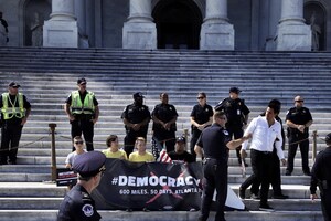 Presidential Candidate Ben Gleib Arrested at U.S. Capitol, Demanding Congress, Other Presidential Candidates Take Action To End Corruption